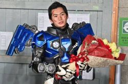 Thế Giới Mới: Kamen Rider Vượt Qua Z-Kamen Rider Build NEW WORLD: Kamen Rider Cross-Z